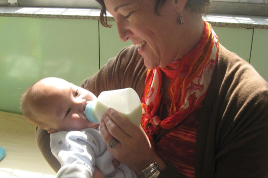 sarah novelle feeding baby